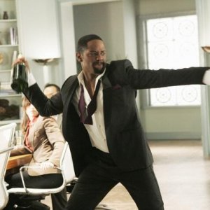 Blair Underwood in una scena dell'episodio 'The Summer House' della serie tv Dirty Sexy Money