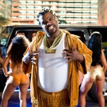Craig Robinson in una scena del film Miss March
