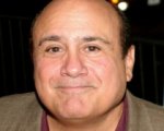 Danny DeVito racconterà Crazy Eddie