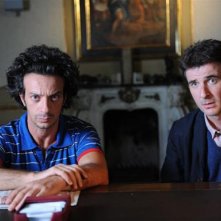 Ficarra e Picone in una scena del film La matassa