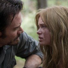 Garret Dillahunt e Sara Paxton in una sequenza del film The Last House on the Left