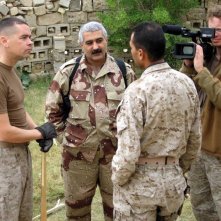 Il regista Jake Radermacher filma le truppe irachene nel documentario Brothers at War