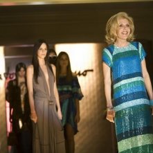 Jill Clayburgh durante una sfilata nell'episodio 'The Facts' della serie tv Dirty Sexy Money