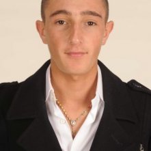 L'attore Ciro Petrone nell'immagine promo de La Fattoria