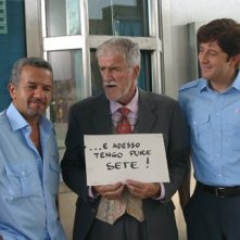 Mario Porfito, Ugo Fangareggi e Pietro Pignatelli in una scena del film Il sogno nel casello
