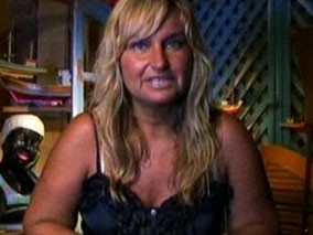 Morena Zapparoli, vedova di Gianfranco Funari, durante La Fattoria 4