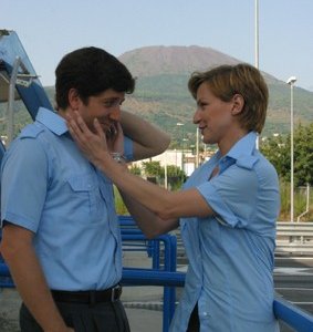 Pietro Pignatelli e Clotilde Sabatino in una scena del film Il sogno nel casello