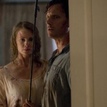 Tony Goldwyn e Monica Potter in una scena del film The Last House on the Left