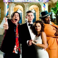 Trevor Moore, Zach Cregger, Raquel Alessi e Craig Robinson in una foto promozionale del film Miss March