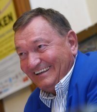 Una foto di Erich von Däniken