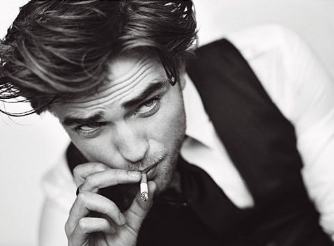 Robert Pattinson In Una Foto Promozionale Per Il Magazine Gq 108361