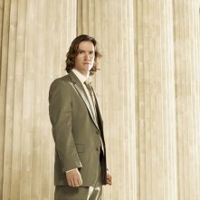 Mark-Paul Gosselaar in una foto promozionale della serie Avvocati a New York