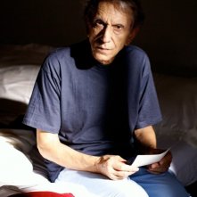 Roberto Herlitzka in una scena del film Aria