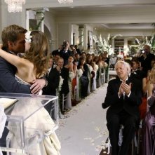 Una scena festosa dell'episodio ' Il Matrimonio ' della serie Dirty Sexy Money