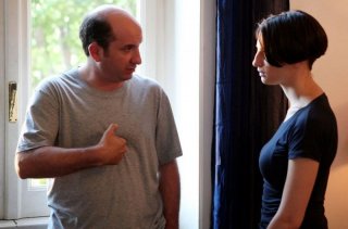 Antonio Albanese e Francesca Inaudi in una sequenza del film Una questione di cuore