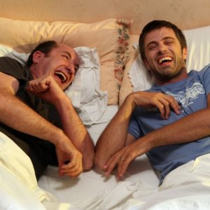 Antonio Albanese e Kim Rossi Stuart in un'immagine del film Una questione di cuore