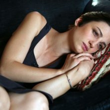 Francesca Inaudi in una scena del film Una questione di cuore