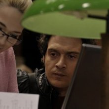Laura Chiatti e Claudio Santamaria in una scena del film Il caso dell'infedele Klara