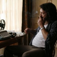 Vincent Cassel è il bandito Jacques Mesrine nel film Nemico pubblico n°1 - L'ora della fuga