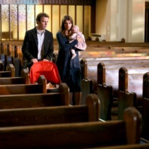 Bret Harrison e Missy Peregrym in una scena dell'episodio I Want My Baby Back di Reaper