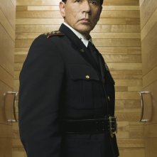 Wes Studi è il generale Linus Abner in una foto promozionale della serie Kings