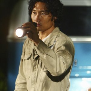 Daniel Dae Kim nell'episodio He's Our You di Lost