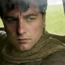 Matthew Rhys in un'immagine del film The Edge of Love