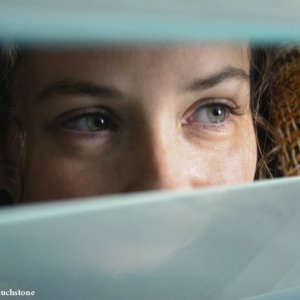 Un primissimo piano di Evangeline Lilly nell'episodio Whatever Happened, Happened di Lost
