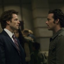 James Callis e Jamie Bamber nell'episodio 'Daybreak: Part 1' di Battlestar Galactica