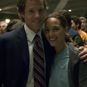 Kerry Norton e Jamie Bamber in un momento di relax sul set dell'episodio 'Daybreak: Part 1' di Battlestar Galactica