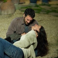 Raoul Bova e Simonetta Solder in una scena del film Sbirri