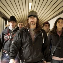 Raoul Bova in una scena del film Sbirri, diretto da Roberto Burchielli