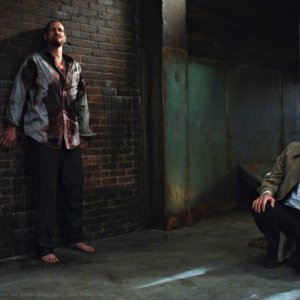 Christopher Heyerdahl e Misha Collins in una scena dell'episodio On the Head of a Pin di Supernatural