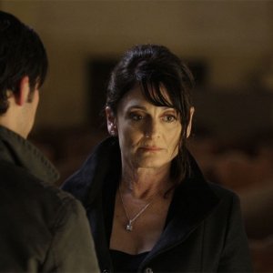Cristine Rose in una scena di Into Asylum dalla terza stagione di Heroes