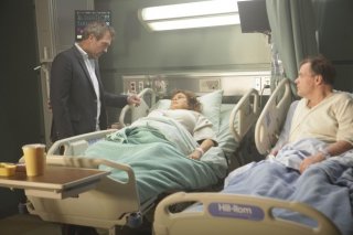 Hugh Laurie in una scena di Simple Explanation da Dr. House: Medical Division