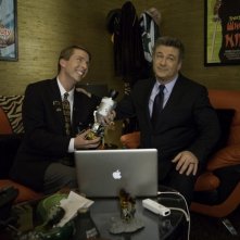 Jack McBrayer ed Alec Baldwin nell'episodio Cutbacks di 30 Rock