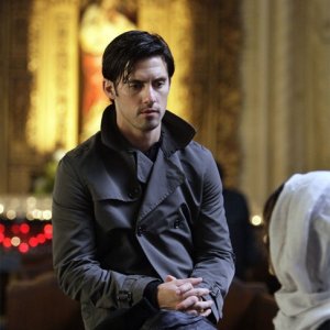 Milo Ventimiglia in una scena di Into Asylum dalla terza stagione di Heroes