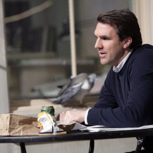 Paul Schneider in una scena del pilot di Parks and Recreation