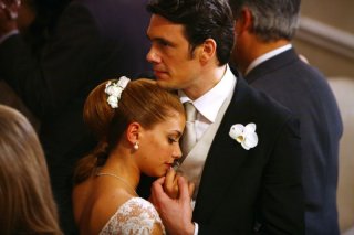 Giulia Michelini e Paolo Ricca in una scena della serie tv Squadra Antimafia - Palermo oggi