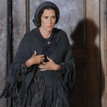 Lucrezia Lante della Rovere è Rosa Bruner nel film tv Lo smemorato di Collegno