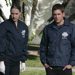 Lauren Lee Smith insieme a Eric Szmanda nell'episodio 'No Way Out' della nona stagione di CSI