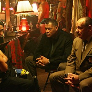 Laurence Fishburn con il collega Paul Guilfoyle nell'episodio 'Mascara' della serie tv CSI - Las Vegas