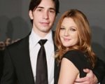 Relazione a distanza per la Barrymore e Long