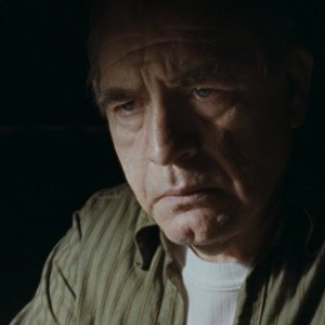 Brian Cox in una scena del film Prison Escape