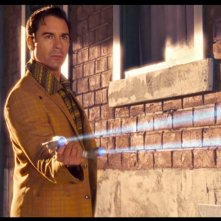 Eric McCormack è Ted Lewis nel film Alien Trespass