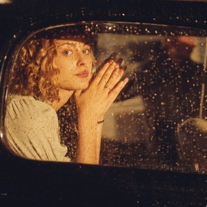 Nora Arnezeder in un'immagine di Faubourg 36