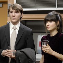 Paul Dano e Zooey Deschanel in una sequenza del film Gigantic