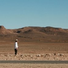 Adriano Giannini ed Emanuele Bosi impegnati in un drammatico confronto col padre in una scena di La casa sulle nuvole
