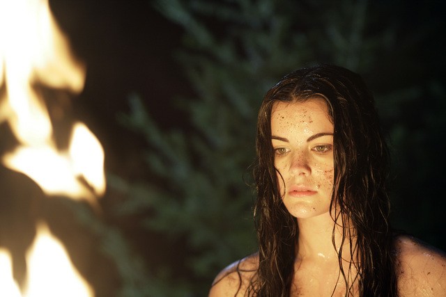 Jaimie Alexander in una scena della serie Kyle XY, episodio: The Homecoming