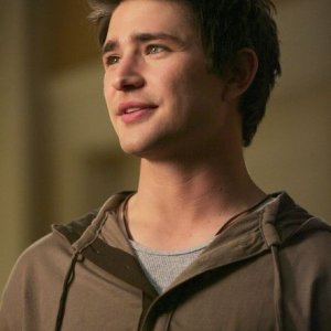 Kyle, interpretato da Matt Dallas in un momento dell'episodio 'Altri modi di comunicare' della serie tv Kyle XY